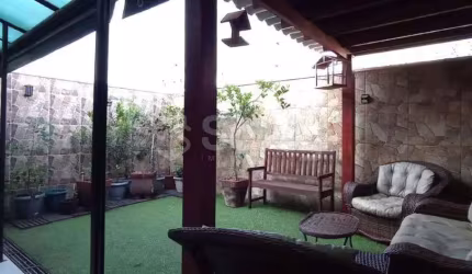 Casa para alugar com três quartos sendo uma suíte no condomínio Villagio Montalcino na cidade de Vinhedo-SP