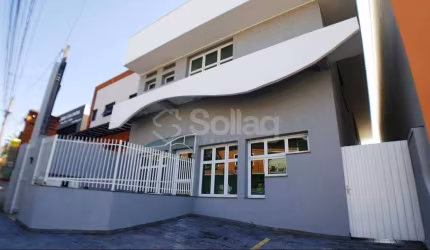 Prédio comercial a venda no bairro Santa Rosa em Vinhedo, interior de São Paulo.