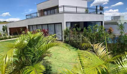 Casa à venda no Condomínio Reserva Santa Isabel II em Louveira, interior de São Paulo.