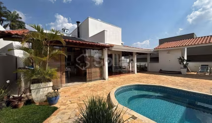 Casa a venda no condomínio Terras de Vinhedo, em Vinhedo, interior de São Paulo.