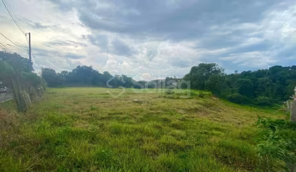 Terreno à venda no Condomínio Estância Marambaia em Vinhedo - interior de São Paulo.