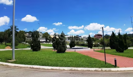 Terreno a venda no Condomínio Villaggio Paradiso em Itatiba, interior de São Paulo