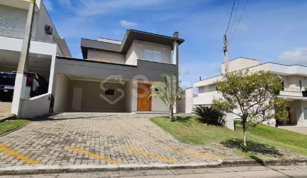 Casa à venda com 4 suítes uma no térreo no condomínio Reserva da Mata na cidade de Vinhedo - SP