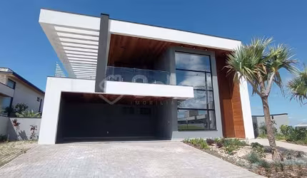 Com projeto funciona esta casa no condomínio Campo de Toscana ela foi construída com ótimos materiais de acabamentos e excelente mão de obra.
