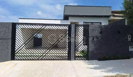 Casa á venda no Residencial Capivari em Louveira, interior de São Paulo.