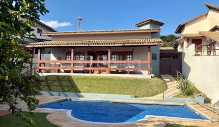 Casa térrea à venda no Condomínio Alpes de Vinhedo em Vinhedo - interior de São Paulo.