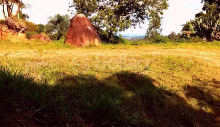 Terreno em condomínio à venda, Condomínio Vale da Santa Fé - Vinhedo/SP