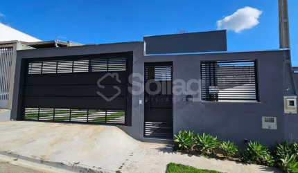 Casa térrea nova para comprar com três quartos sendo uma suíte na cidade de Vinhedo - SP