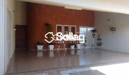 Casa à venda, 3 quartos, 1 suíte, 2 vagas, Jardim Emilia - Vinhedo/SP