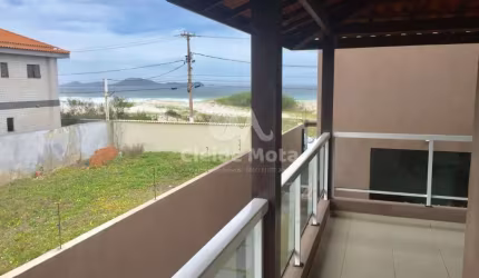 Casa Triplex Beira da Praia no Foguete – 3 Quartos com Vista Mar!