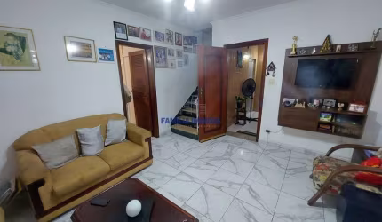 Casa em condomínio fechado com 3 quartos à venda na General Miguel Costa, --, Encruzilhada, Santos por R$ 750.000