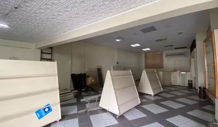 Prédio para alugar na Campos Sales, --, Vila Nova, Santos por R$ 23.000