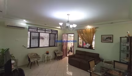 Casa com 3 quartos à venda na da Liberdade, --, Aparecida, Santos por R$ 985.000