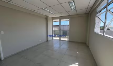 Sala comercial para alugar na Avenida Affonso Penna, --, Macuco, Santos por R$ 4.500