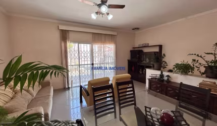 Casa com 3 quartos para alugar na Rua 9 de Julho, --, Marapé, Santos por R$ 5.500