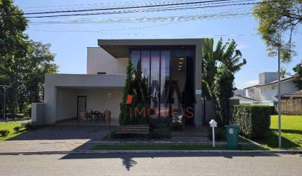 Linda casa térrea com 3 suítes à venda, 206 m² por R$ 2.600.000 - Jardins Madri - Goiânia/GO