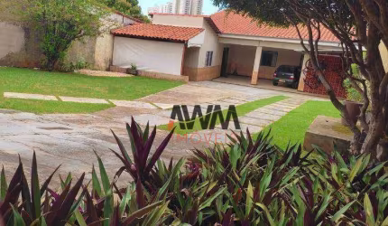 Casa com 3 quartos à venda, 250 m² por R$ 1.100.000 - Jardim Goiás - Goiânia/GO