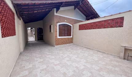 Encantadora Casa Geminada no Maracanã com Solarium à Beira-Mar
