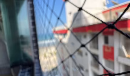 Refúgio à Beira-Mar: Apartamento de 1 Dormitório com Vista Deslumbrante