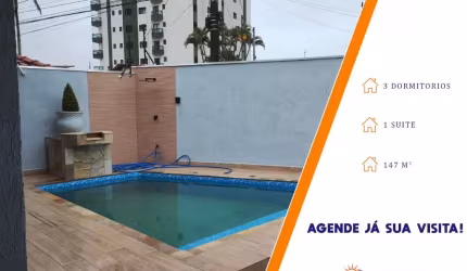 Casa Geminada com Piscina, 3 Dormitórios, Sendo 1 Suíte, e Edícula com Banheiro