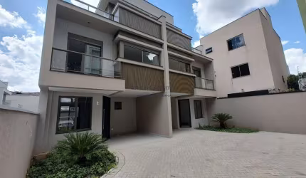 Casa em condomínio fechado com 3 quartos à venda na Rua Peru, 231, Bacacheri, Curitiba por R$ 1.050.000