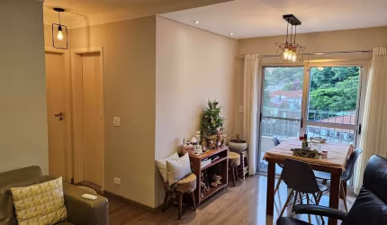 Apartamento  bem localizado com 2 dormitórios na Vila Madalena