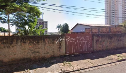 Terreno 2.400 m² no São Francisco