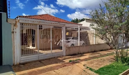 Casa Térrea com Quintal Amplo