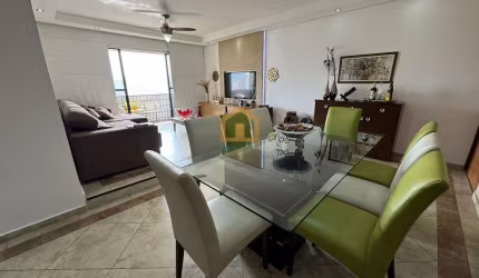 Apartamento Padrão, 3 dormitórios) , sendo 1 suíte, com 2 banheiros e uma área total de 143m² .