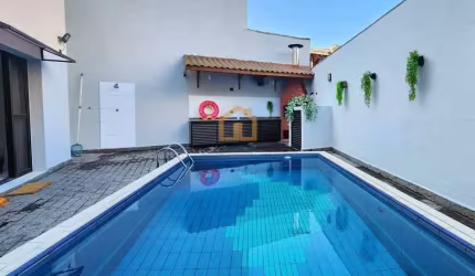 Casa Sobreposta 3 dormitórios