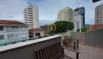 Sobrado Triplex 3 suítes.
