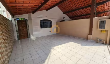 Casa com 2 dormitórios à venda, 60 m² por R$ 477.000 - Aviação - Praia Grande/SP