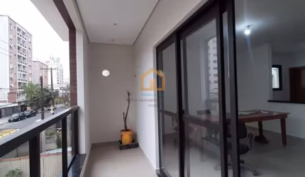 Casa Sobreposta, imóvel contempla 02 Dormitórios, ambos com Suíte, Lavabo, Sala, Varanda Gourmet.