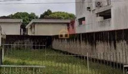 Terreno à venda  280 m²    Com 9,35 de feenre  e  30  de fundos  R$ 850.000,00 - Embaré - Santos/SP