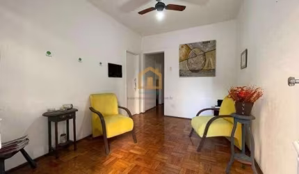 Casa Sobrado 4 dormitórios  2 vagas de garagem e quintal.