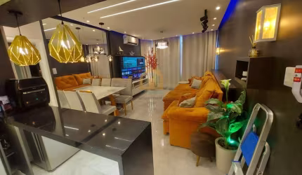 Apartamento Porteira Fechada – Último Andar | Frente ao Mar | Mobiliado