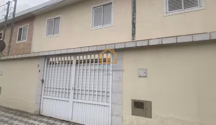 Sobrado Amplo 3 dormitórios, sendo 1 suíte