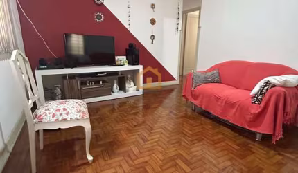 Apartamento Térreo com quintal, 2 Dormitórios  no Campo Grande – Santos/SP