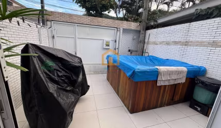 Casa Sobrado  3 dormitórios sendo 2 suítes  1 vaga garagem