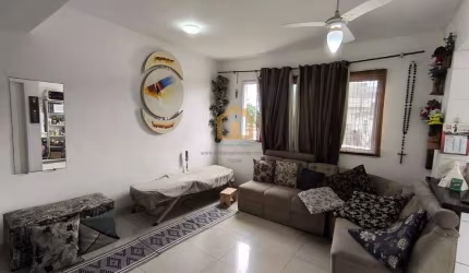 Casa Tríplex em Villagio, Santos/SP.