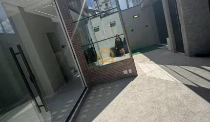 Casa Tríplex de Alto Padrão – Infraestrutura Completa e Elevador Panorâmico.