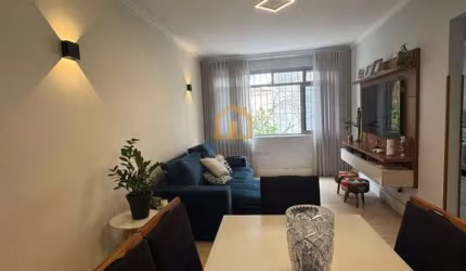 Apartamento no Gonzaga – 2 Dormitórios, 2 Banheiros e 1 Vaga Demarcada!