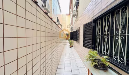 Casa Sobreposta Baixa à Venda – Embaré, Santos