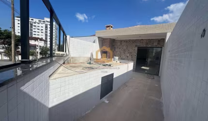 Sobreposta Alta com 3 Dormitórios, Piscina e Churrasqueira – Conforto e Lazer Completo!