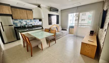 Apartamento Padrão  Porteira Fechada 2 dormitórios, sendo 1 suíte.