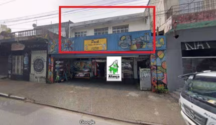 salão de 200 mts na Av. Aguia de Haia, na parte de cima