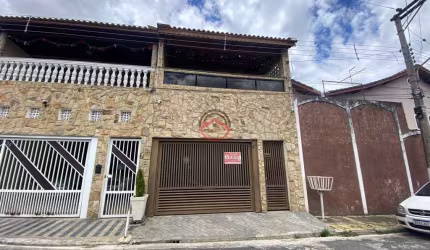 Sobrado com 2 quartos, Jardim Gonçalves, Itaquaquecetuba - R$ 950 mil, Cod: 726