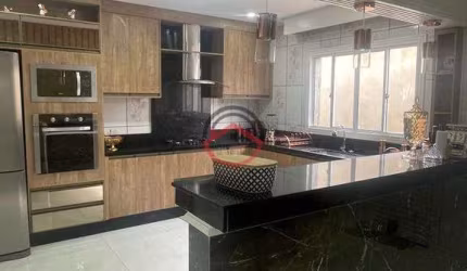 Sobrado com 3 dorms, Centro, Itaquaquecetuba - R$ 720 mil, Cod: 488