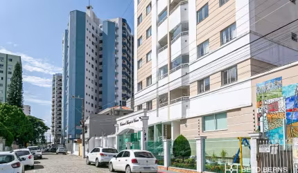 Apartamento com 2 quartos à venda na Rua Frei Hilário, 333, Campinas, São José por R$ 475.000