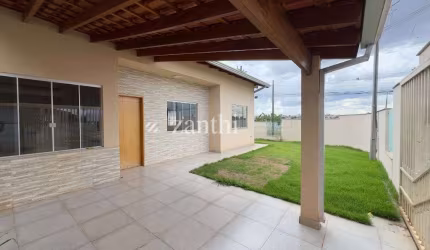 Casa de esquina com 03 dormitórios com 1 suíte,  80m², bairro em plena expansão - Gleba Esperança - Londrina/PR